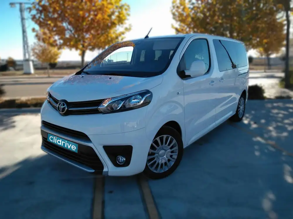 TOYOTA proace verso