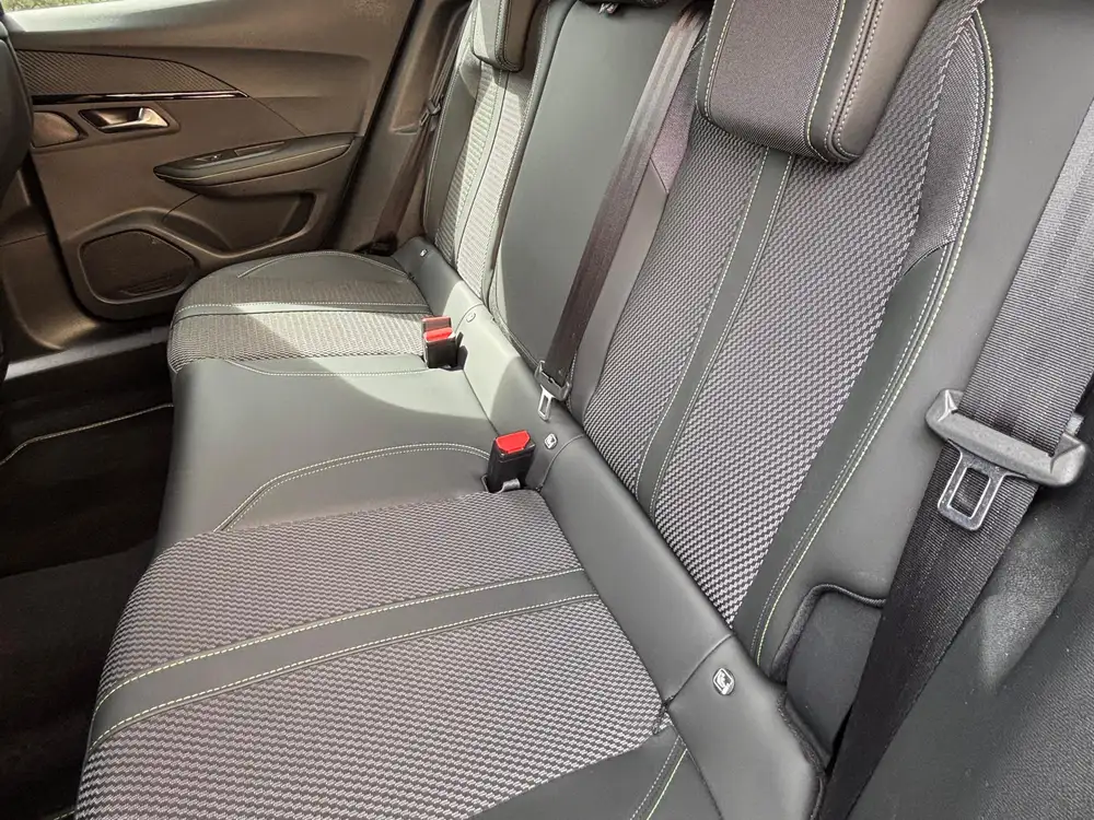 PEUGEOT 2008 - Foto 17 | Clidrive