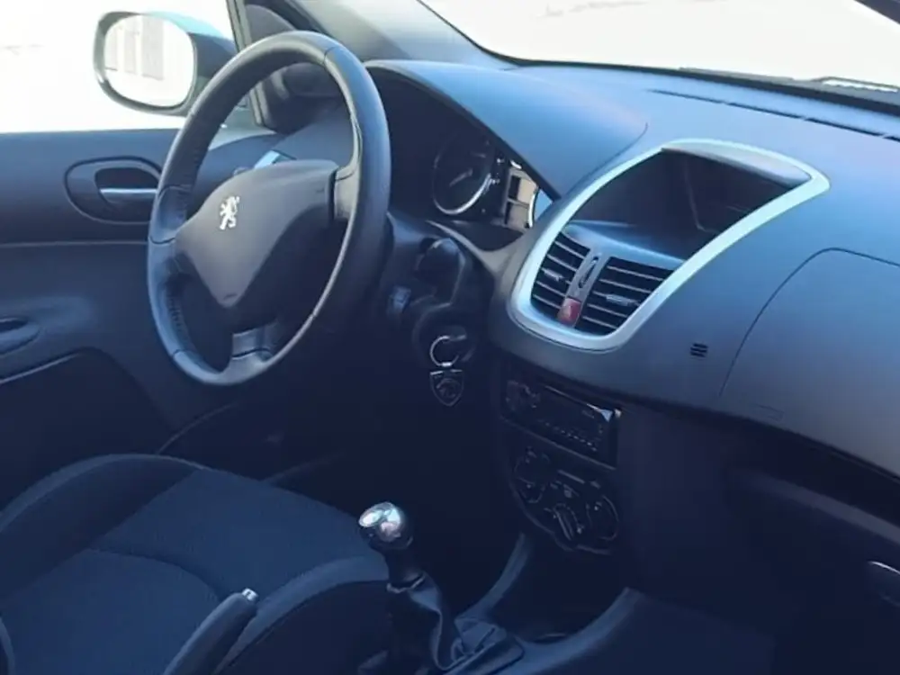 PEUGEOT 206 - Foto 9 | Clidrive