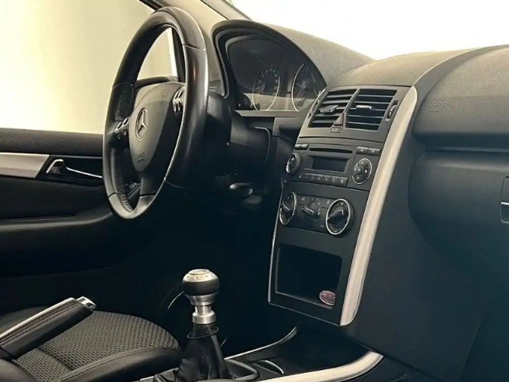 MERCEDES clase a - Foto 8 | Clidrive