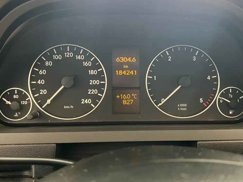 MERCEDES clase a - Foto 9 | Clidrive