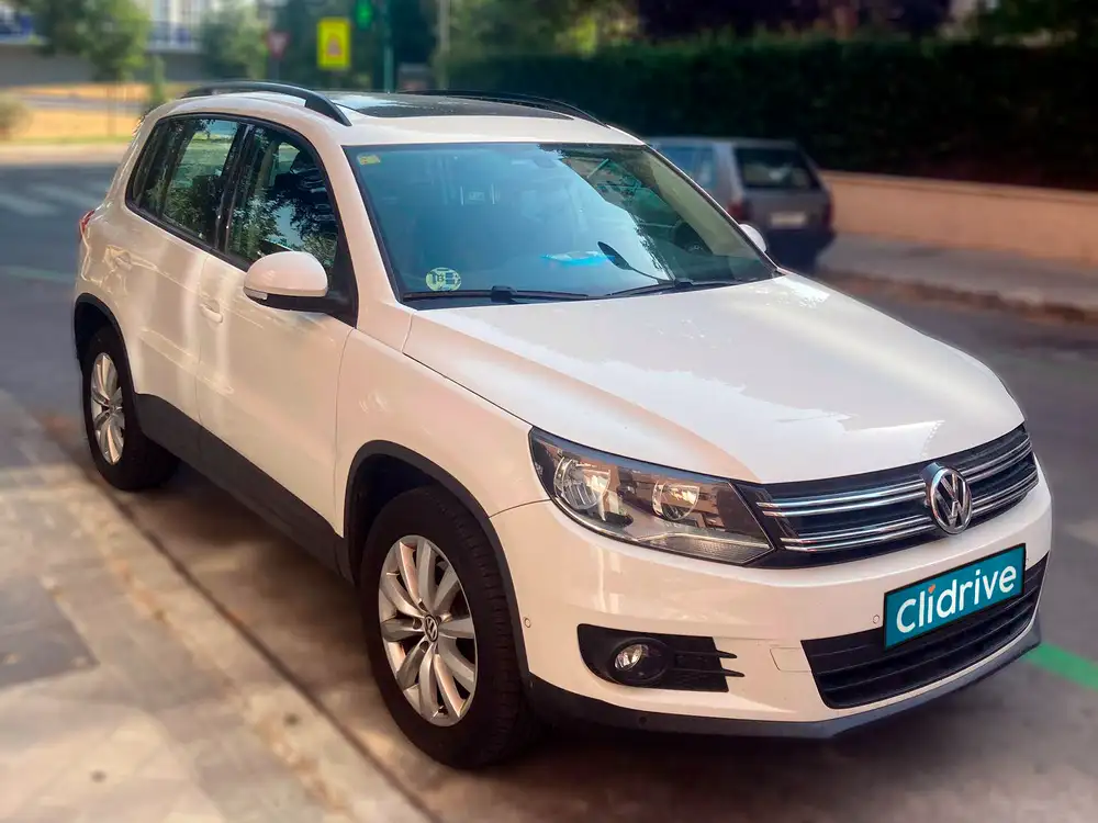 VOLKSWAGEN tiguan