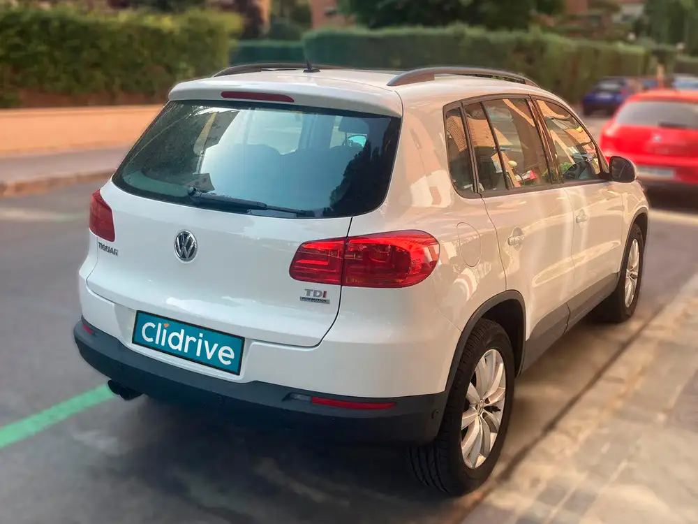 VOLKSWAGEN tiguan