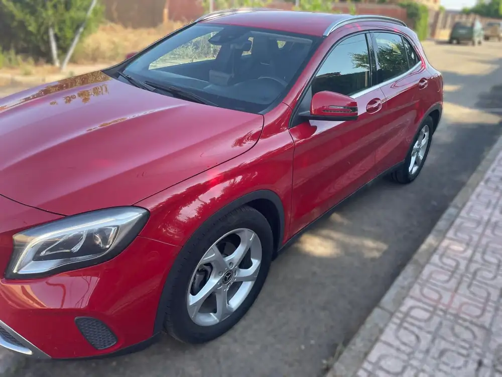 MERCEDES clase gla