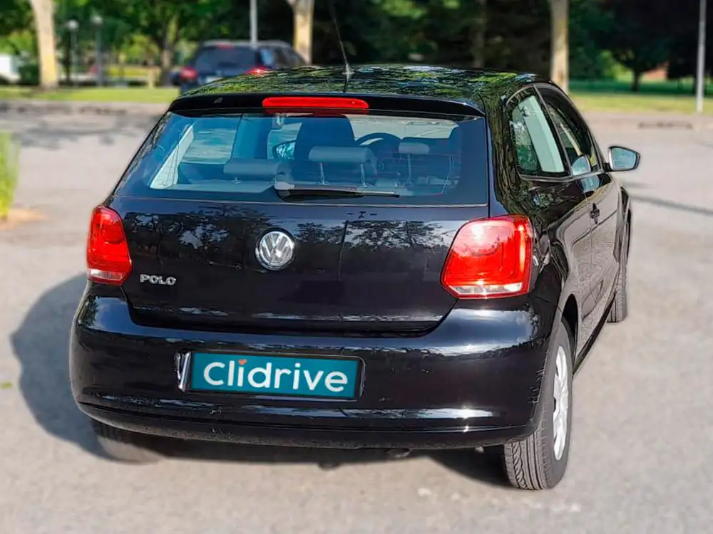 VOLKSWAGEN polo