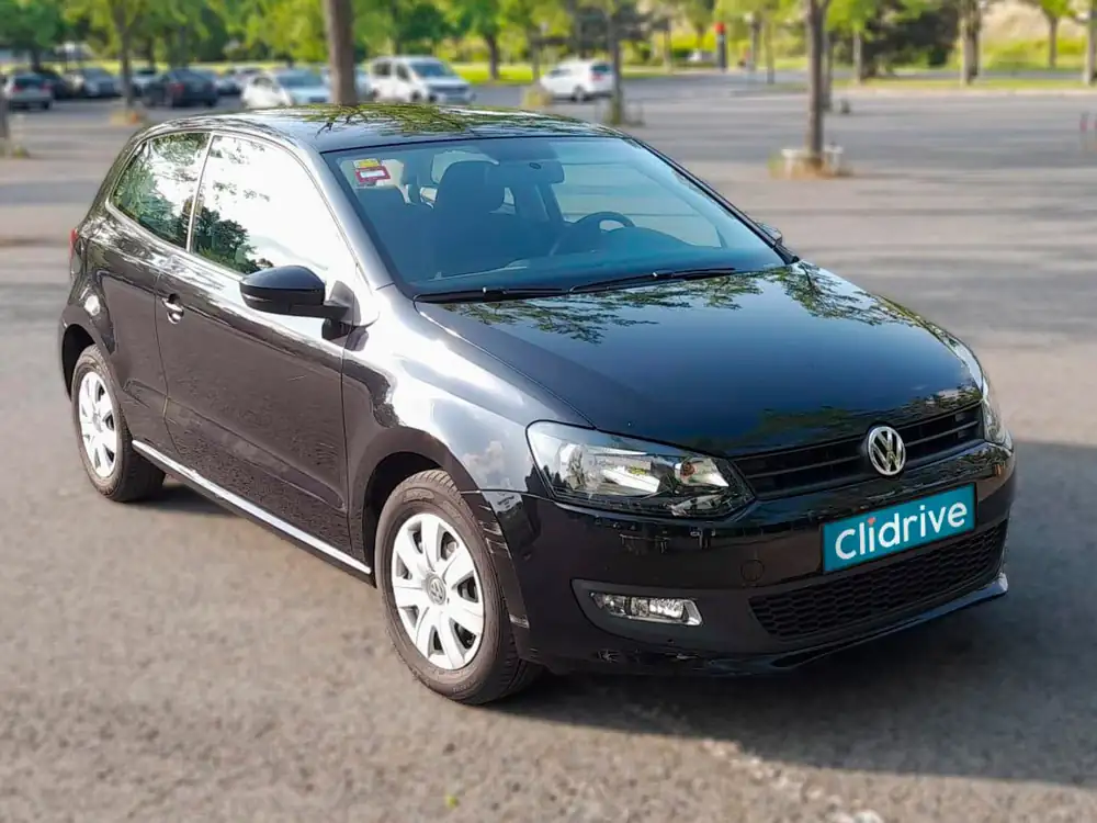 VOLKSWAGEN polo