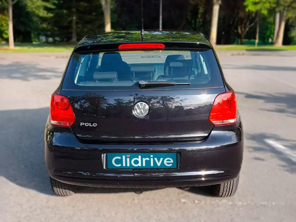 VOLKSWAGEN polo