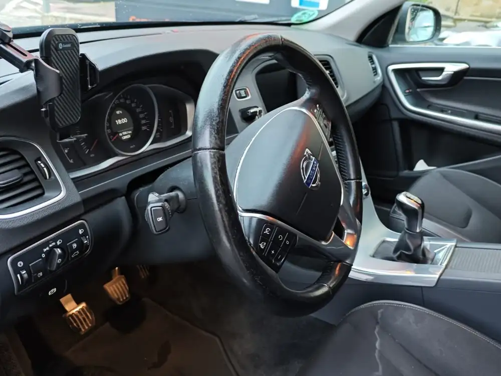 VOLVO V60 - Foto 7 | Clidrive
