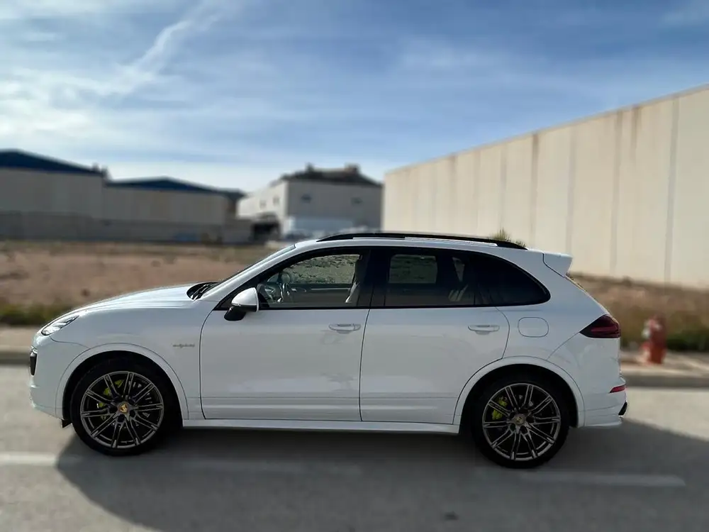 PORSCHE cayenne