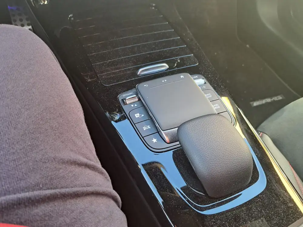 MERCEDES cla