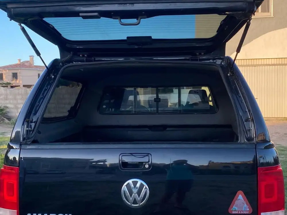 VOLKSWAGEN amarok