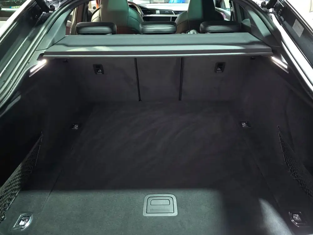 AUDI e-tron sportback