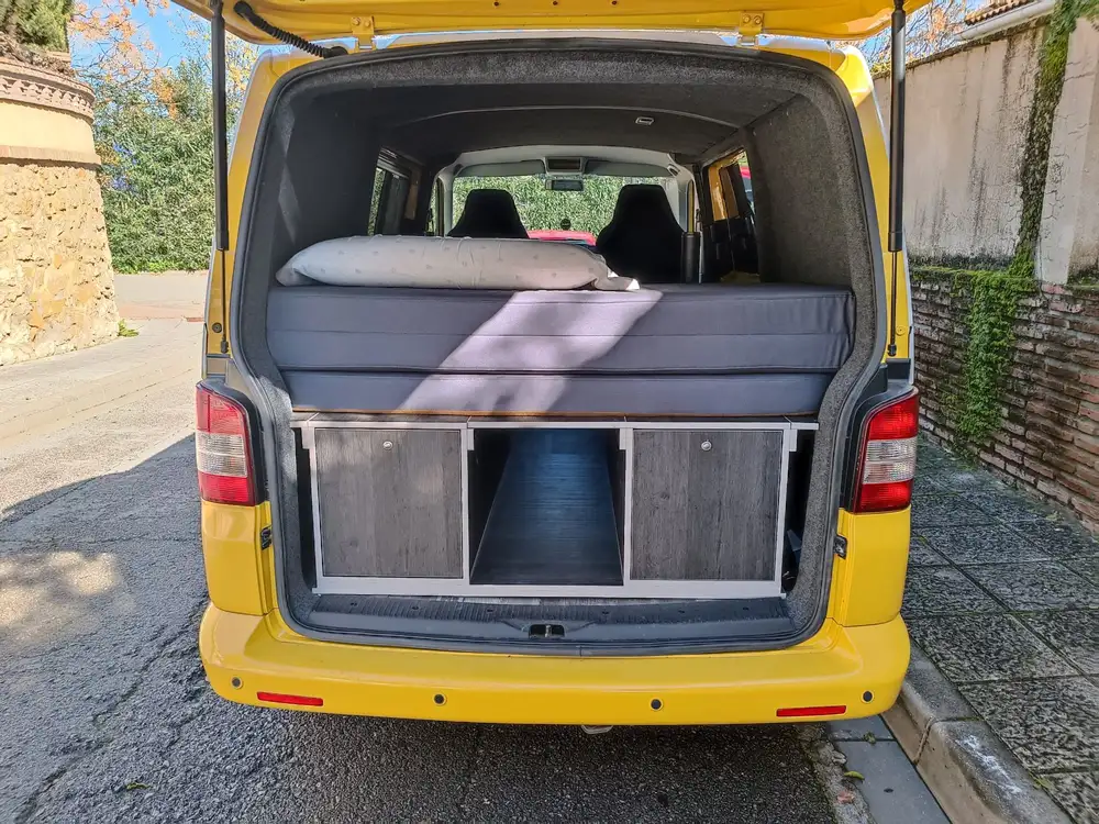 VOLKSWAGEN transporter