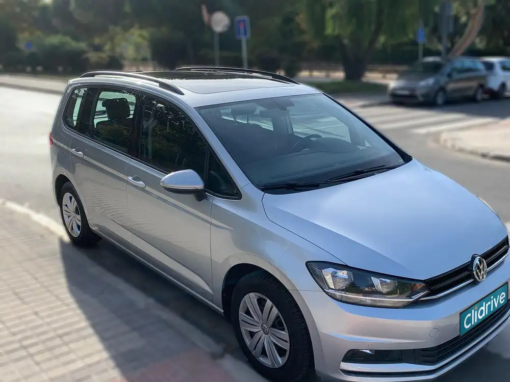 VOLKSWAGEN touran