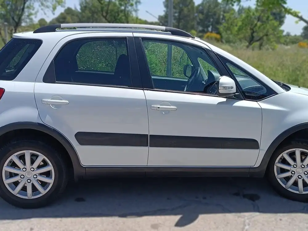 SUZUKI sx4