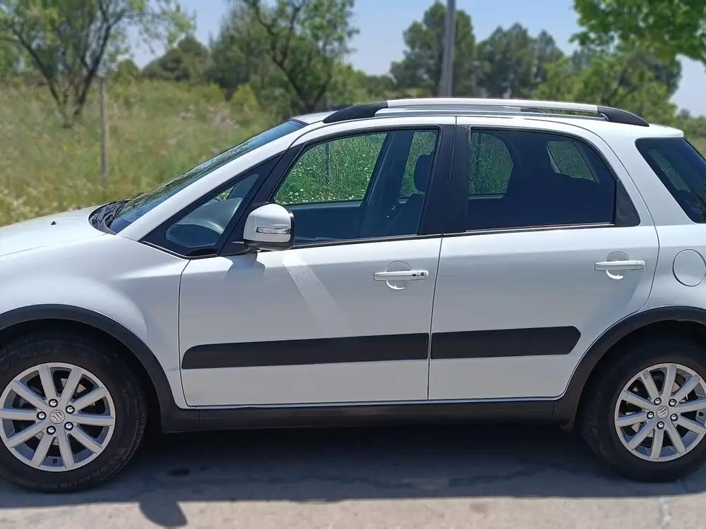 SUZUKI sx4