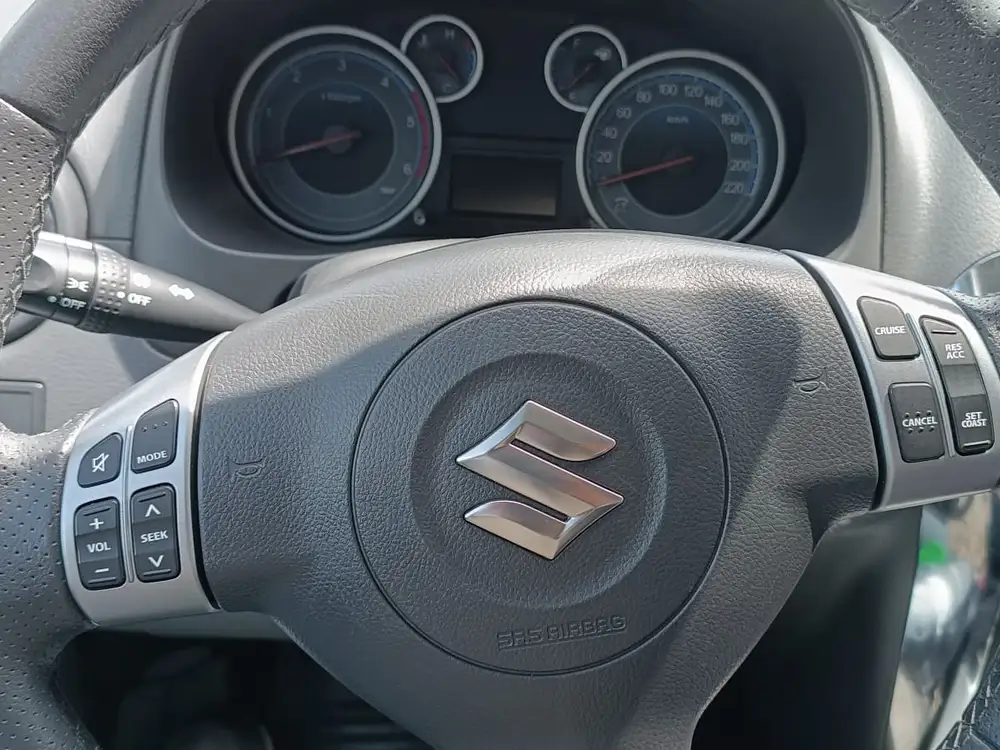 SUZUKI sx4