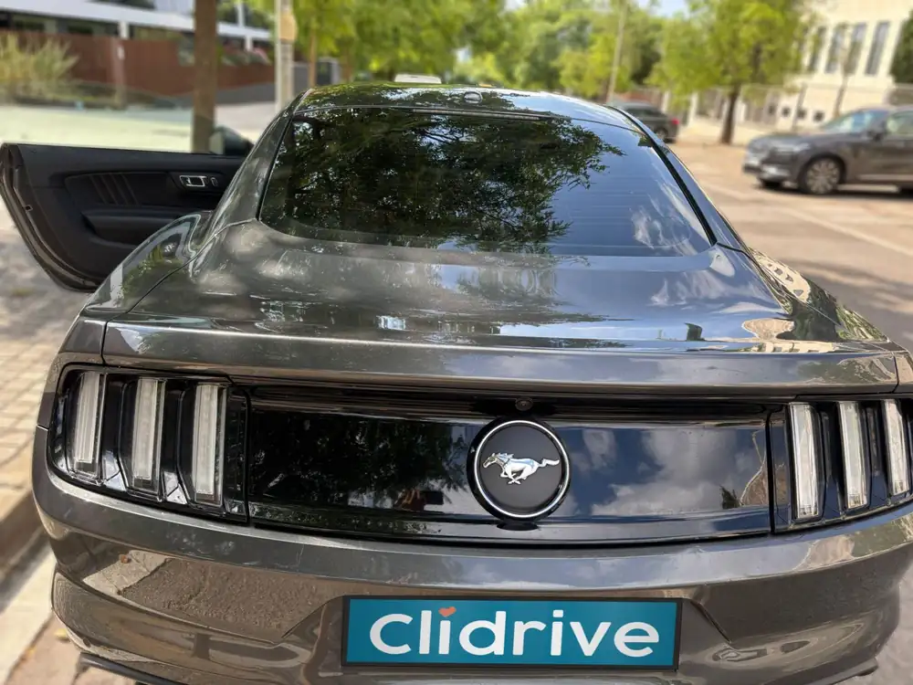 FORD mustang