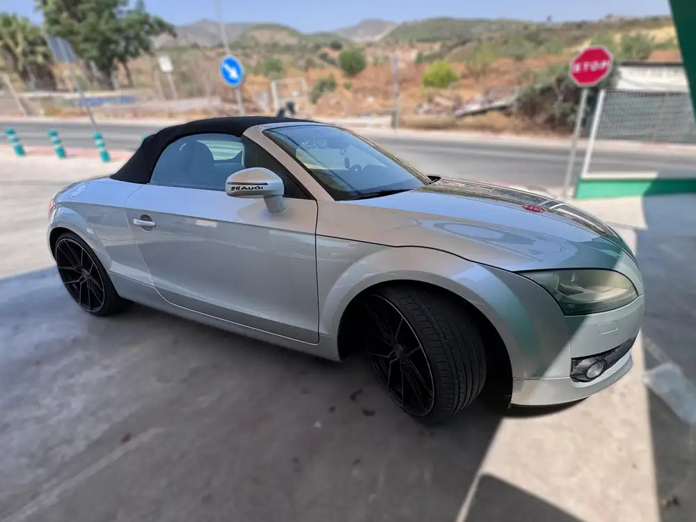 AUDI tt