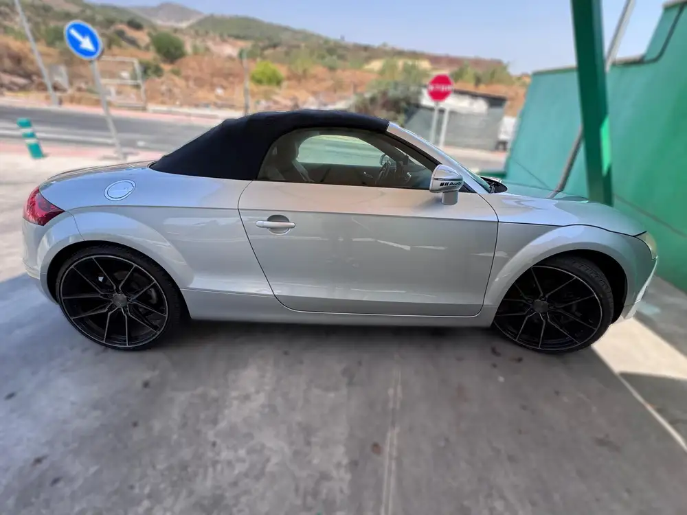 AUDI tt
