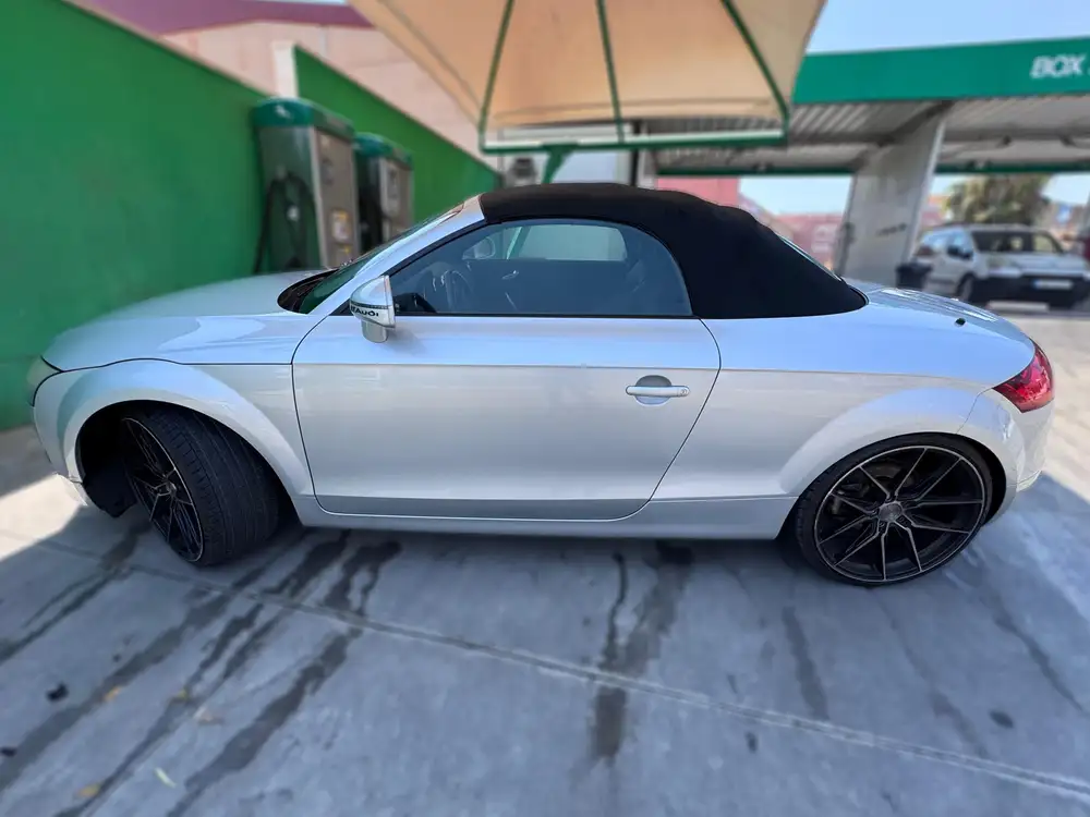 AUDI tt