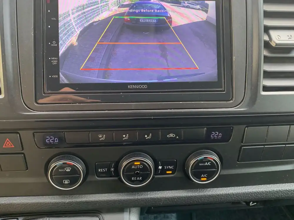 VOLKSWAGEN caravelle