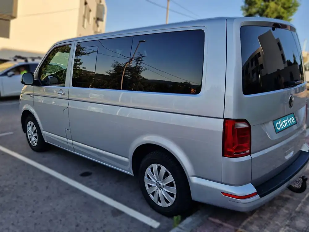 VOLKSWAGEN caravelle