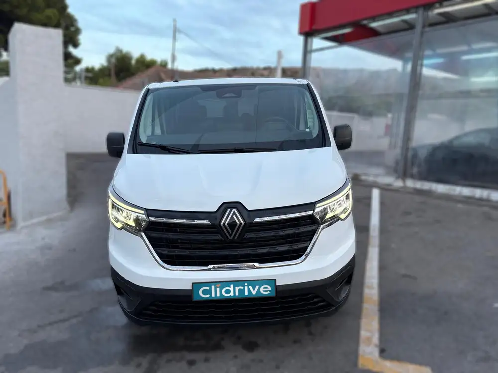 RENAULT trafic