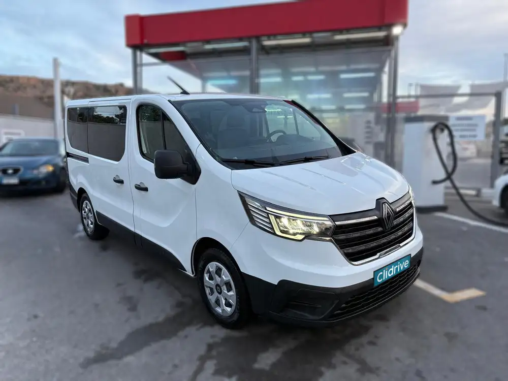 RENAULT trafic