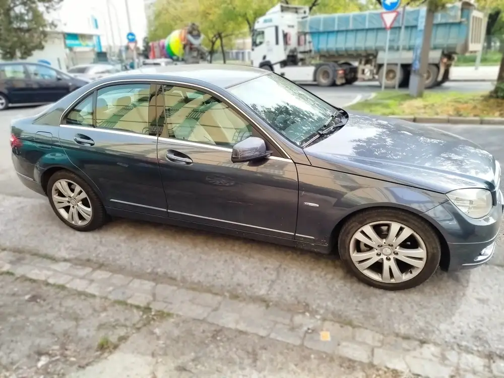 MERCEDES clase c