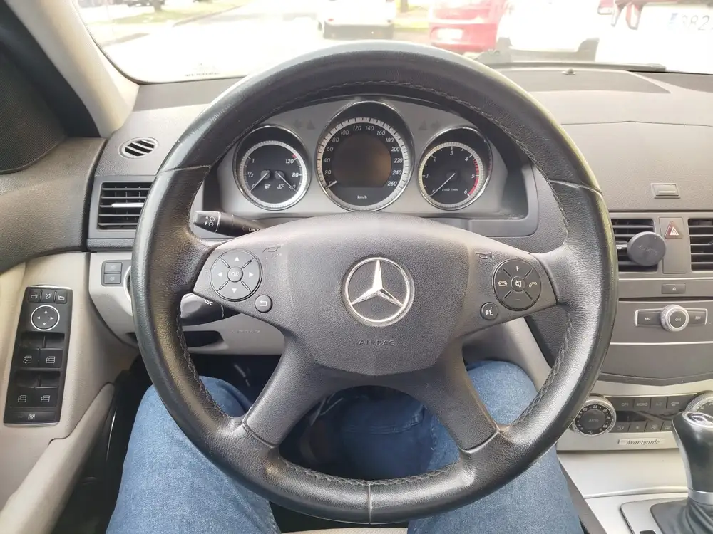 MERCEDES clase c