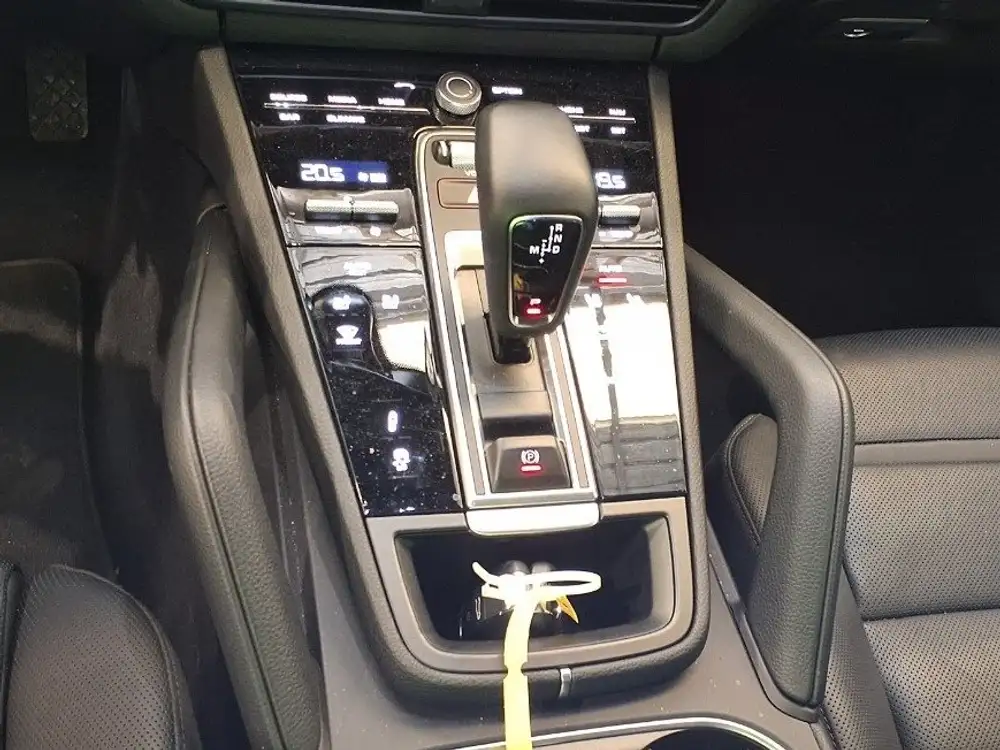 PORSCHE cayenne coupé