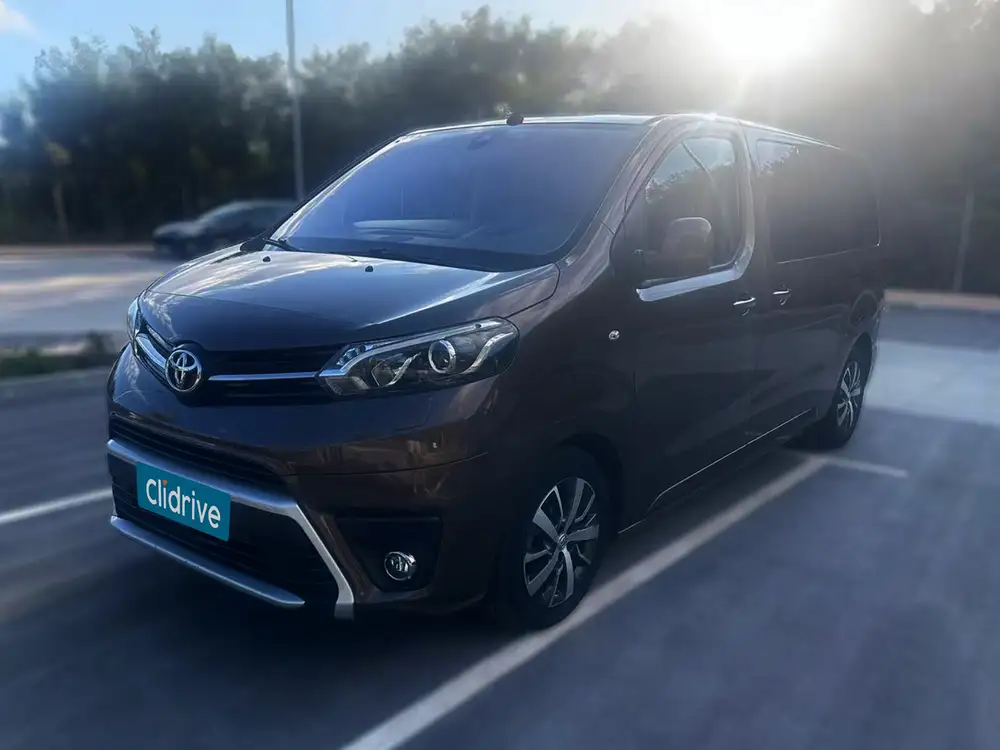 TOYOTA proace verso