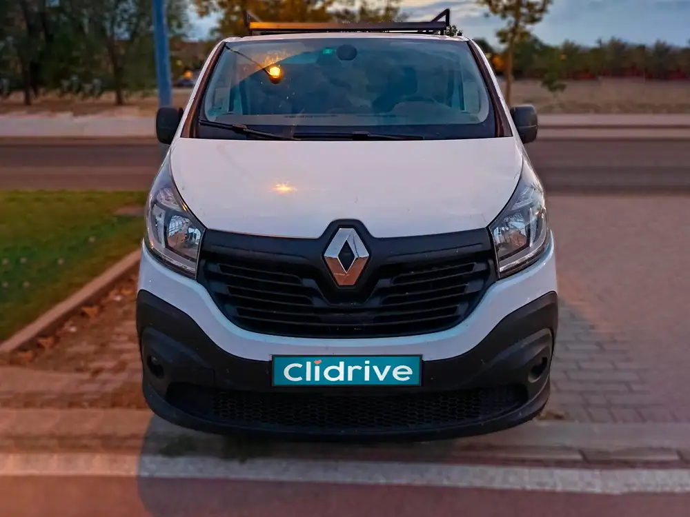 RENAULT trafic