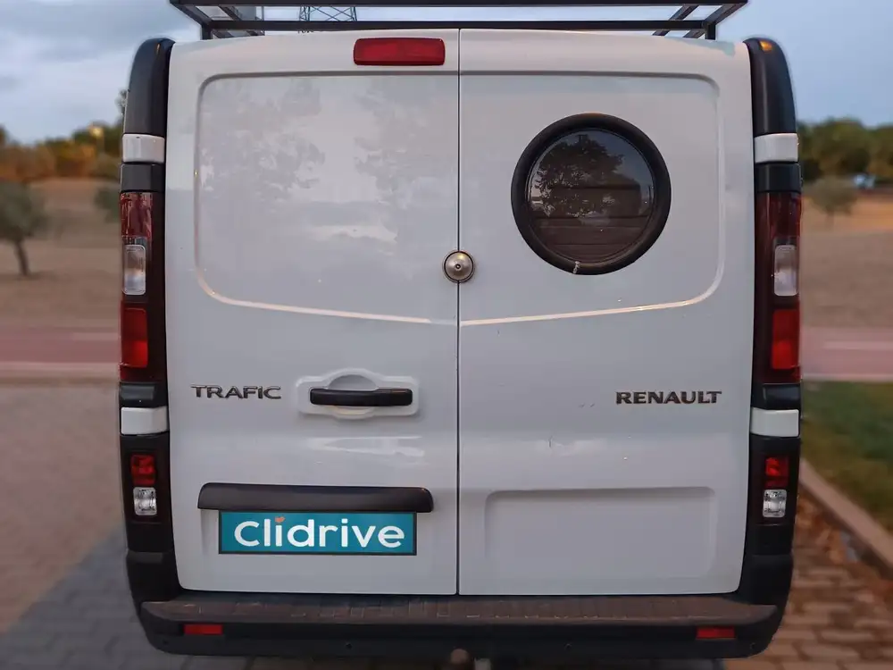 RENAULT trafic