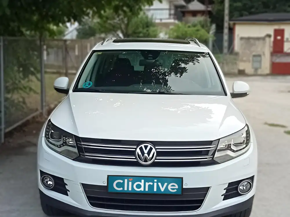 VOLKSWAGEN tiguan