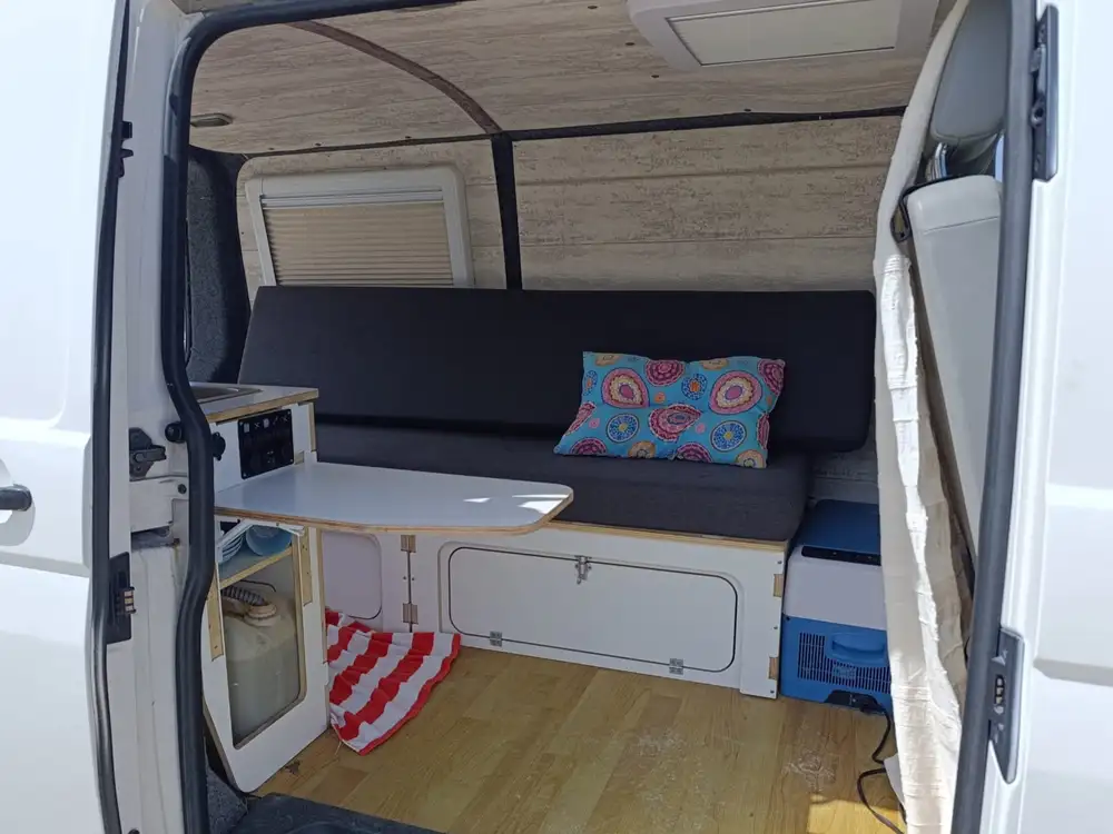 VOLKSWAGEN transporter