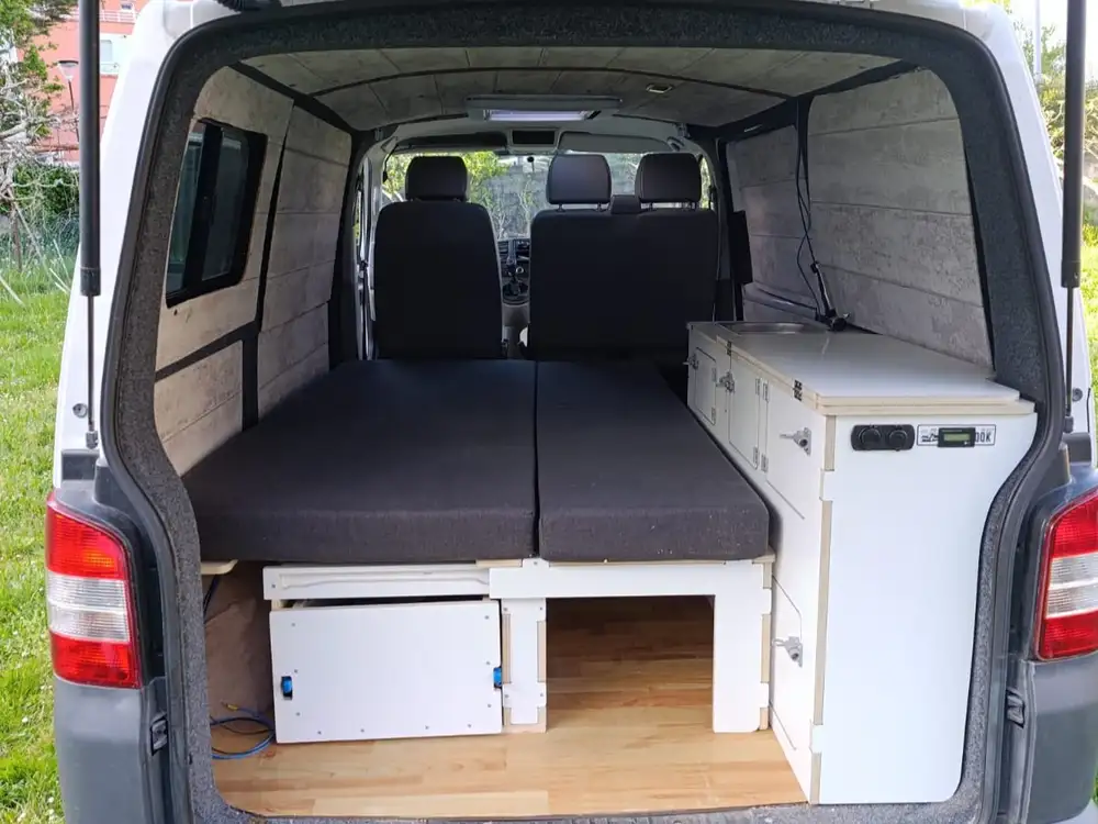 VOLKSWAGEN transporter