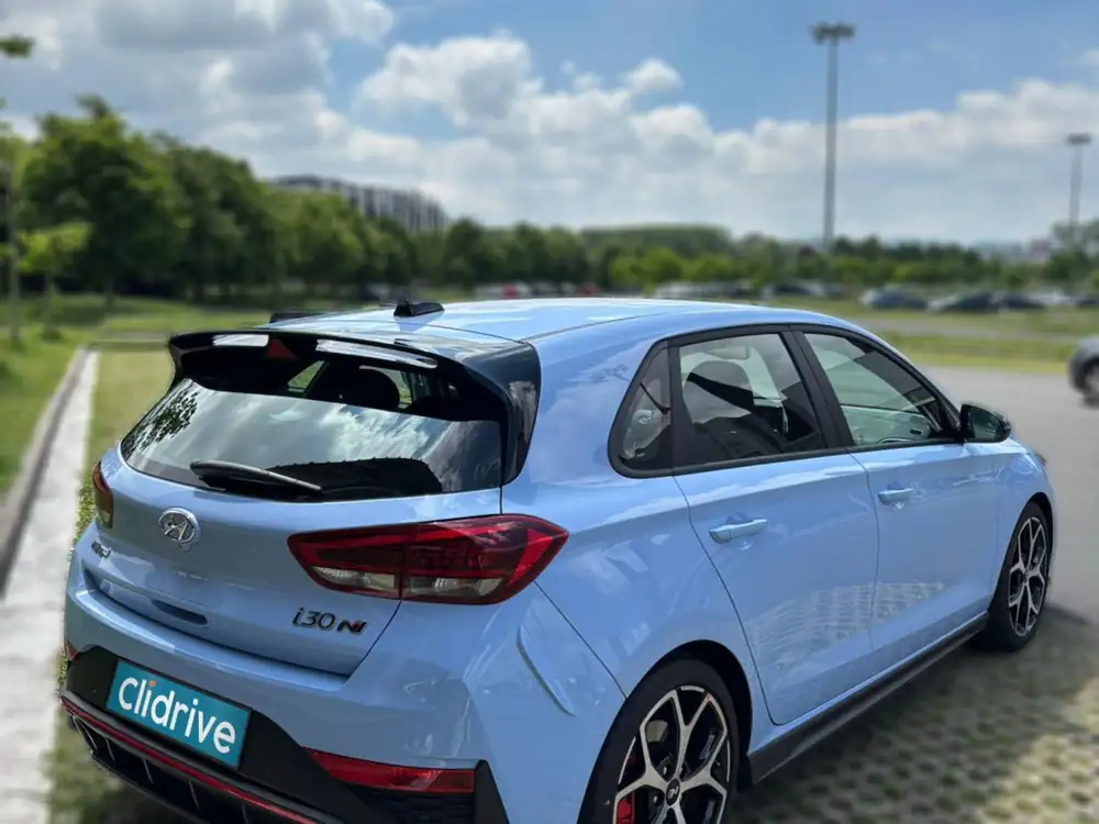 HYUNDAI i30