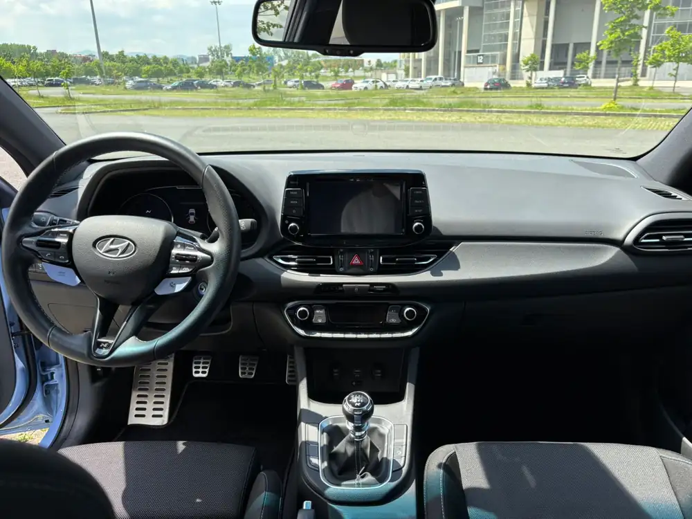 HYUNDAI i30