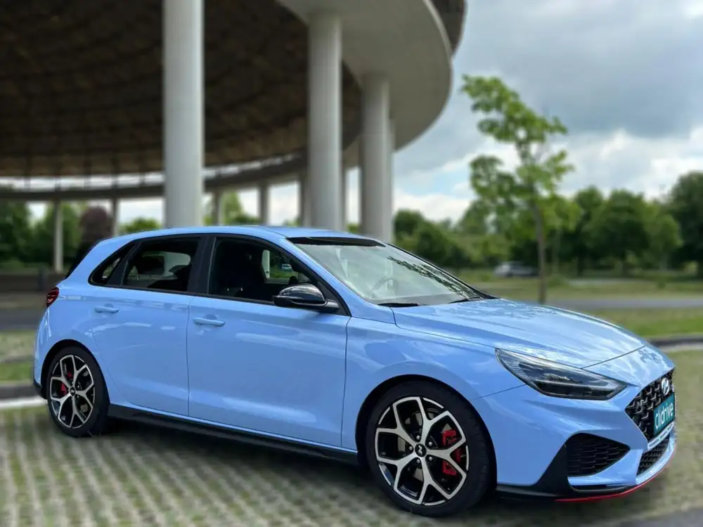 HYUNDAI i30