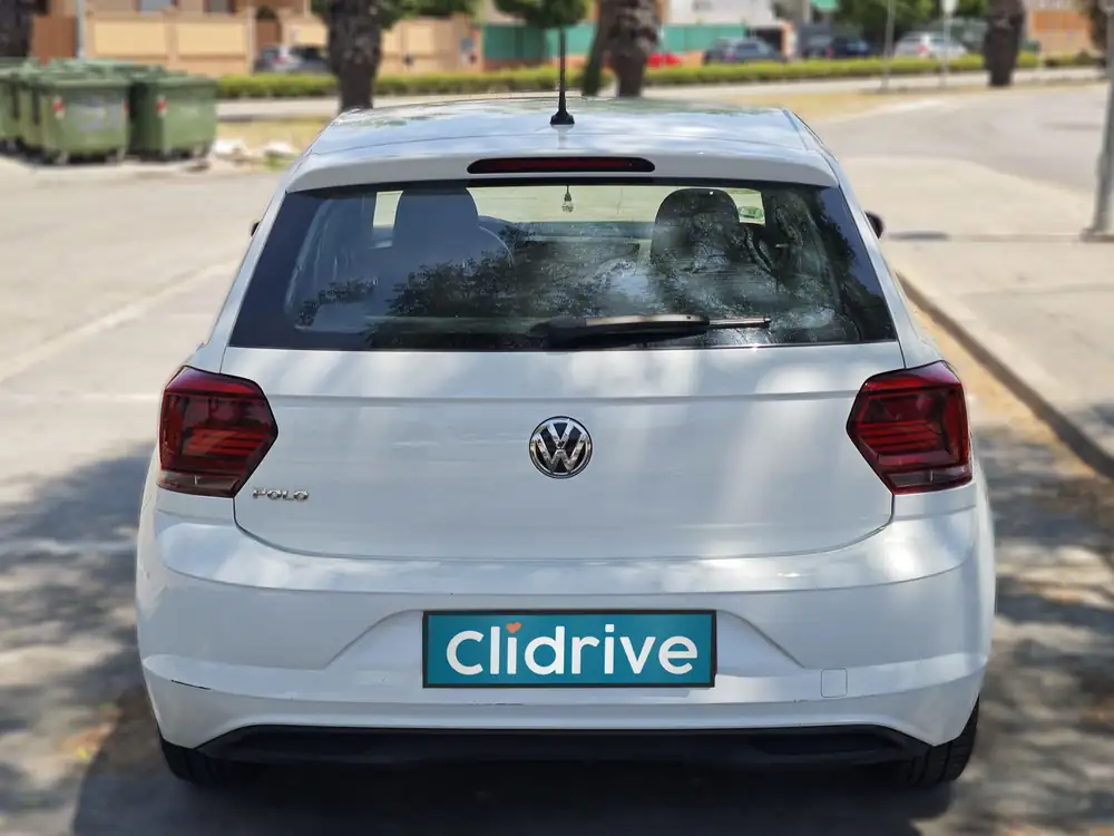 VOLKSWAGEN polo