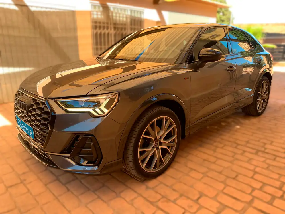 AUDI q3 sportback