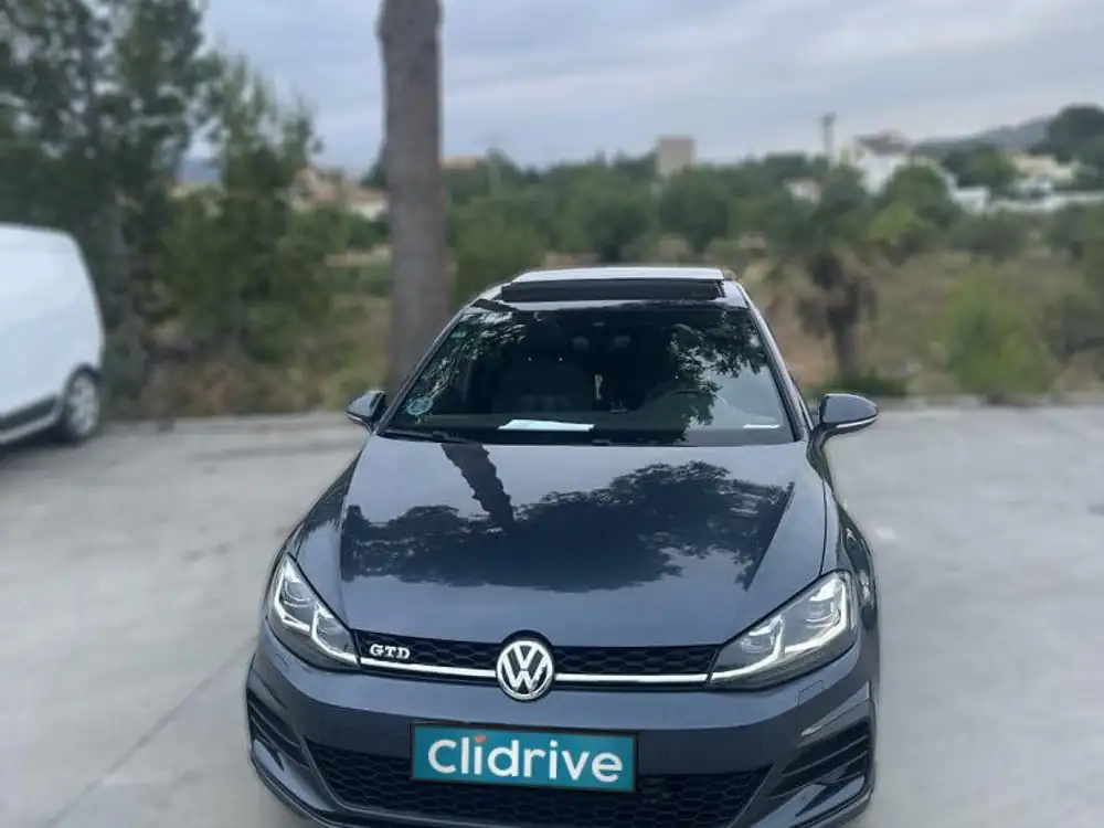 VOLKSWAGEN golf