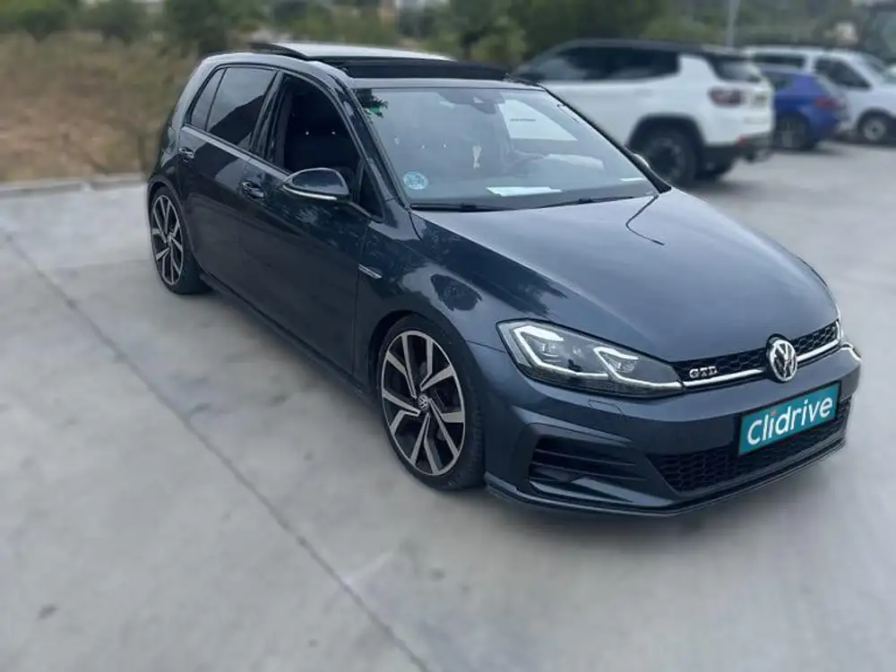 VOLKSWAGEN golf