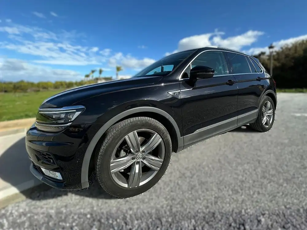 VOLKSWAGEN tiguan