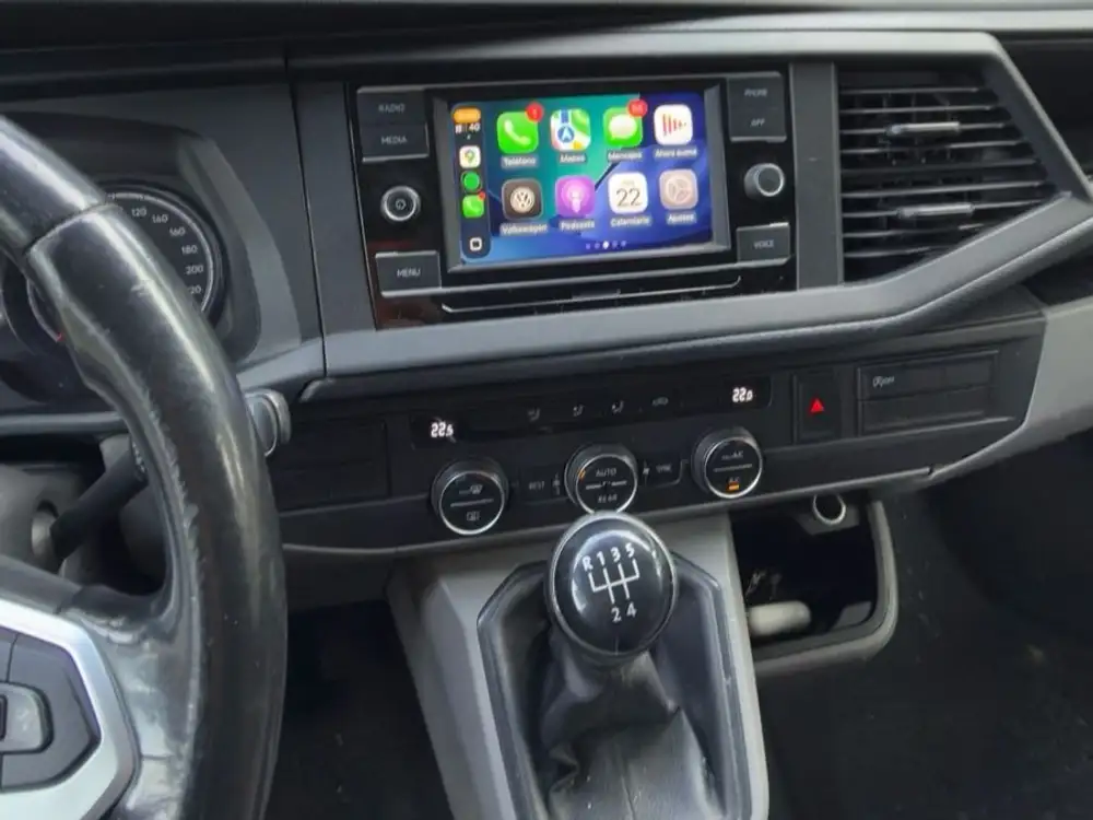 VOLKSWAGEN caravelle