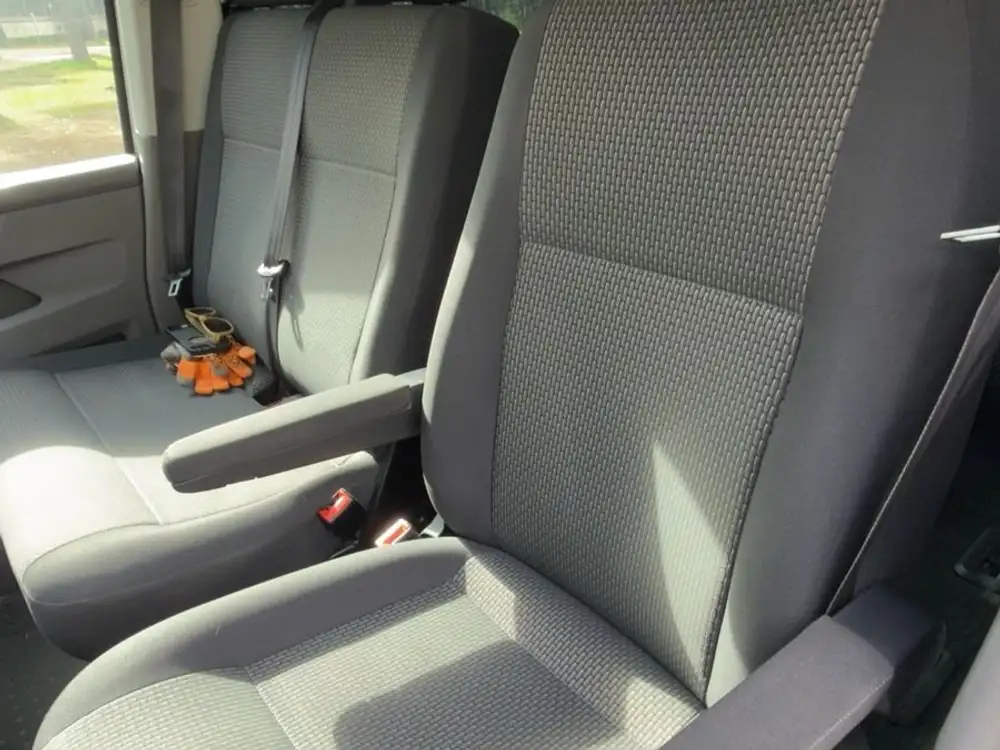 VOLKSWAGEN caravelle