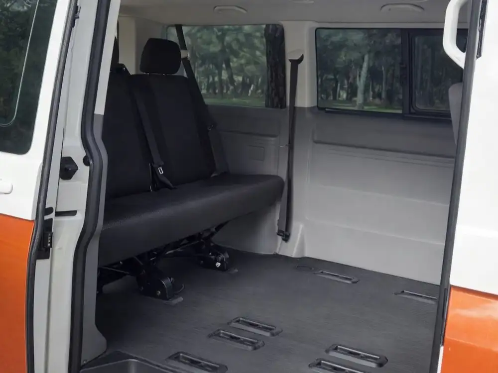 VOLKSWAGEN caravelle