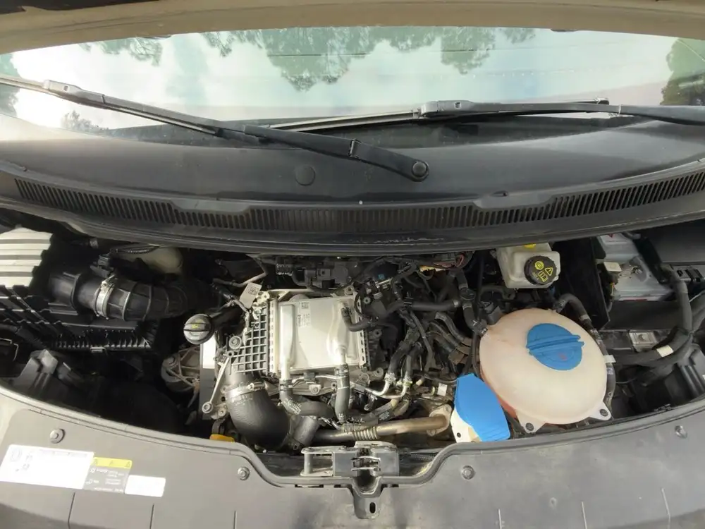 VOLKSWAGEN caravelle